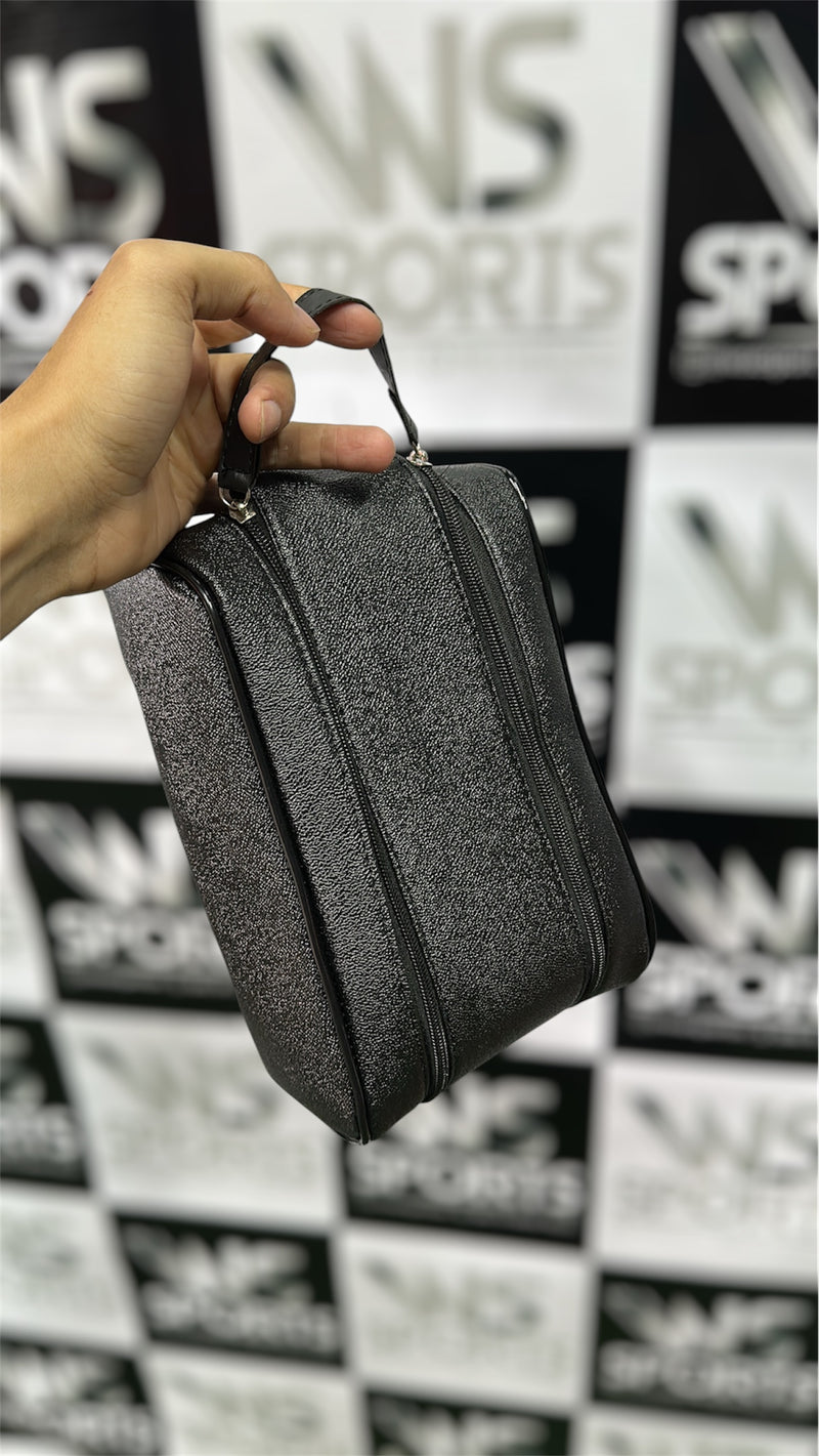 Necessárie em Couro