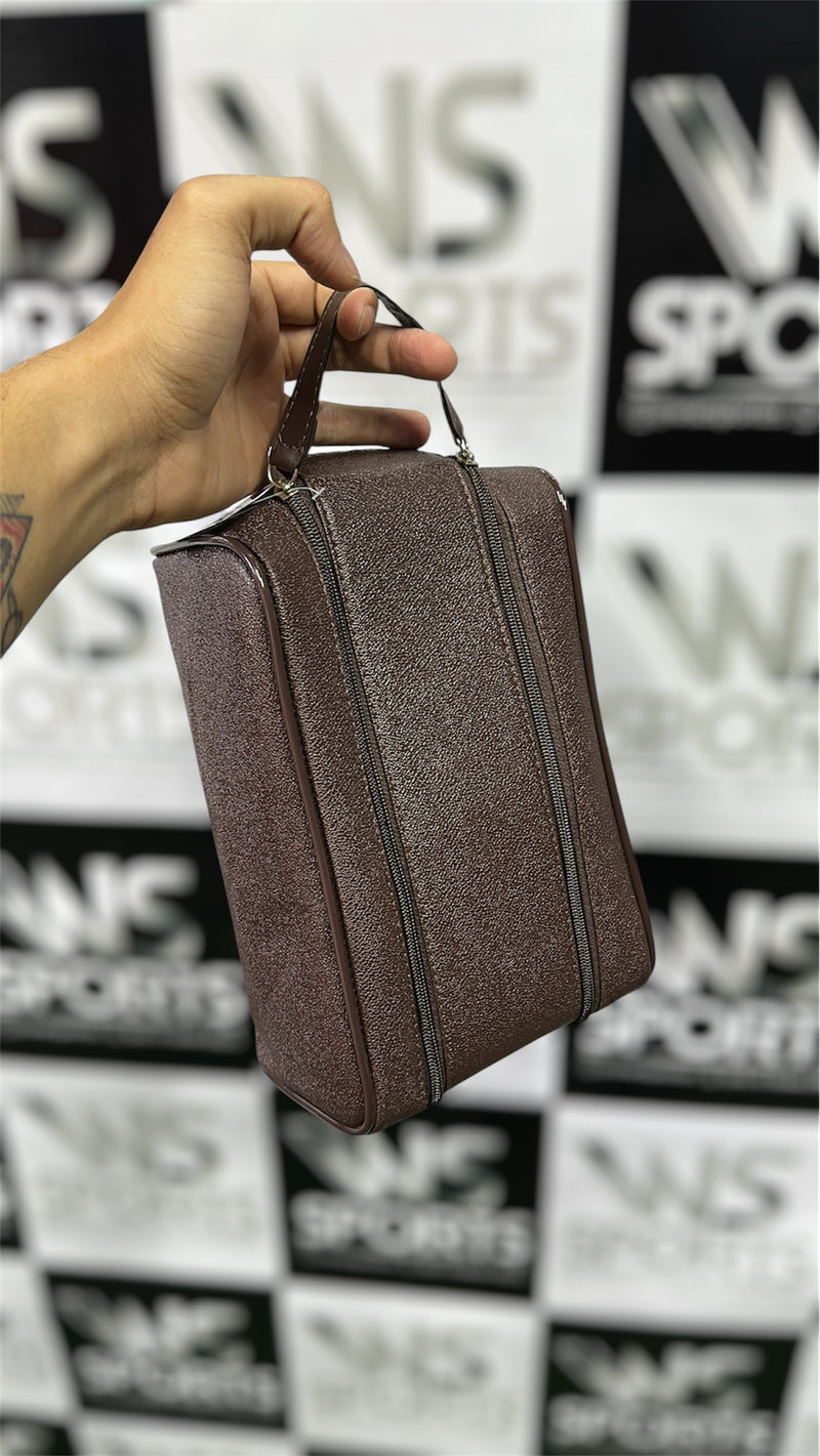 Necessárie em Couro